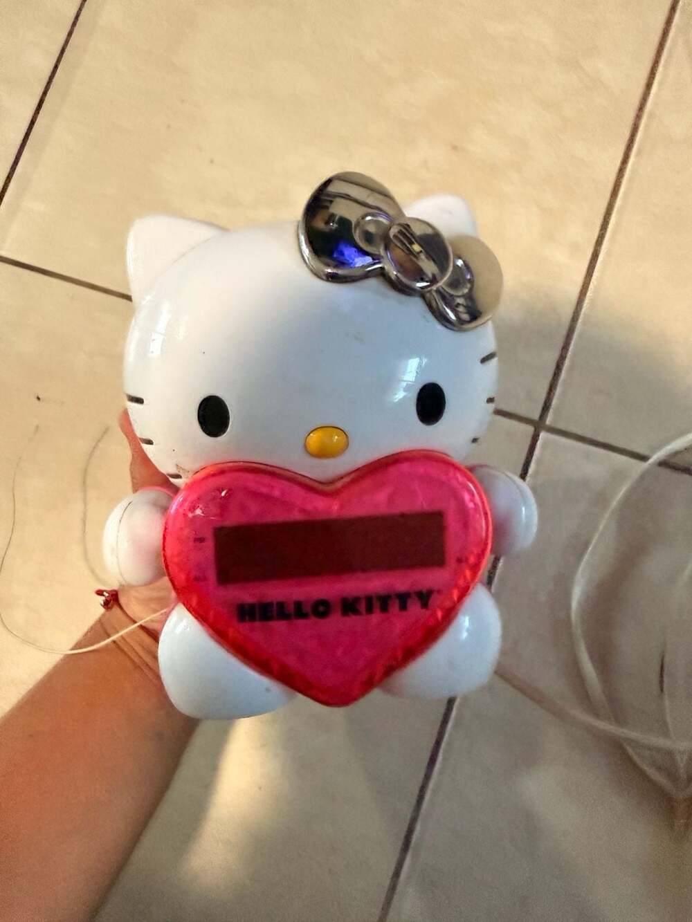 Hello Kitty Heart Projection Alarm Clock with LED Display Model 2913WH01 - Picture 2 of 7